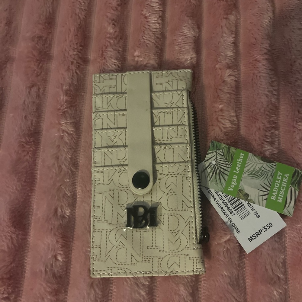 Badgley Mischka Cream and Black card holder with zipper coin slot brand new - Picture 3 of 3